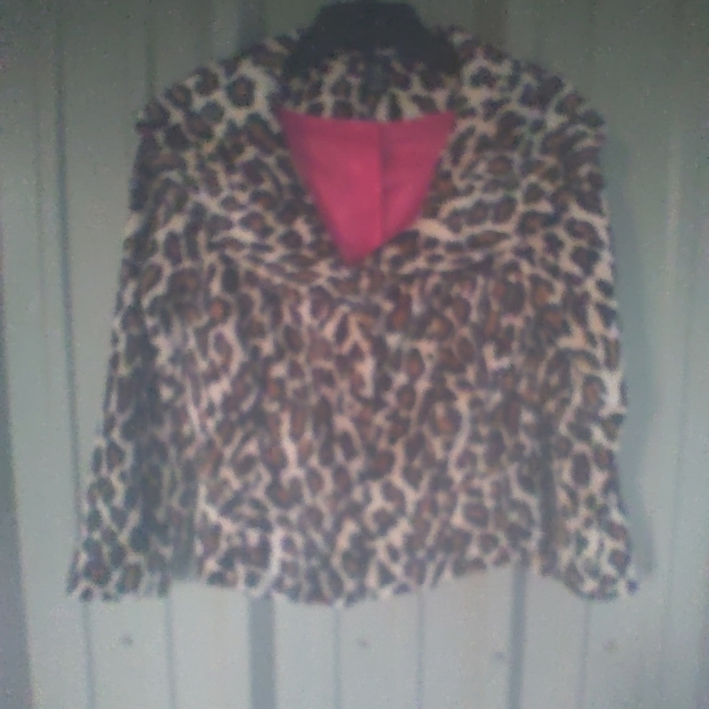 Women's Pierre Cardin Leopard Cheetah Animal Print Cropped Jacket Size 6 - Picture 2 of 6